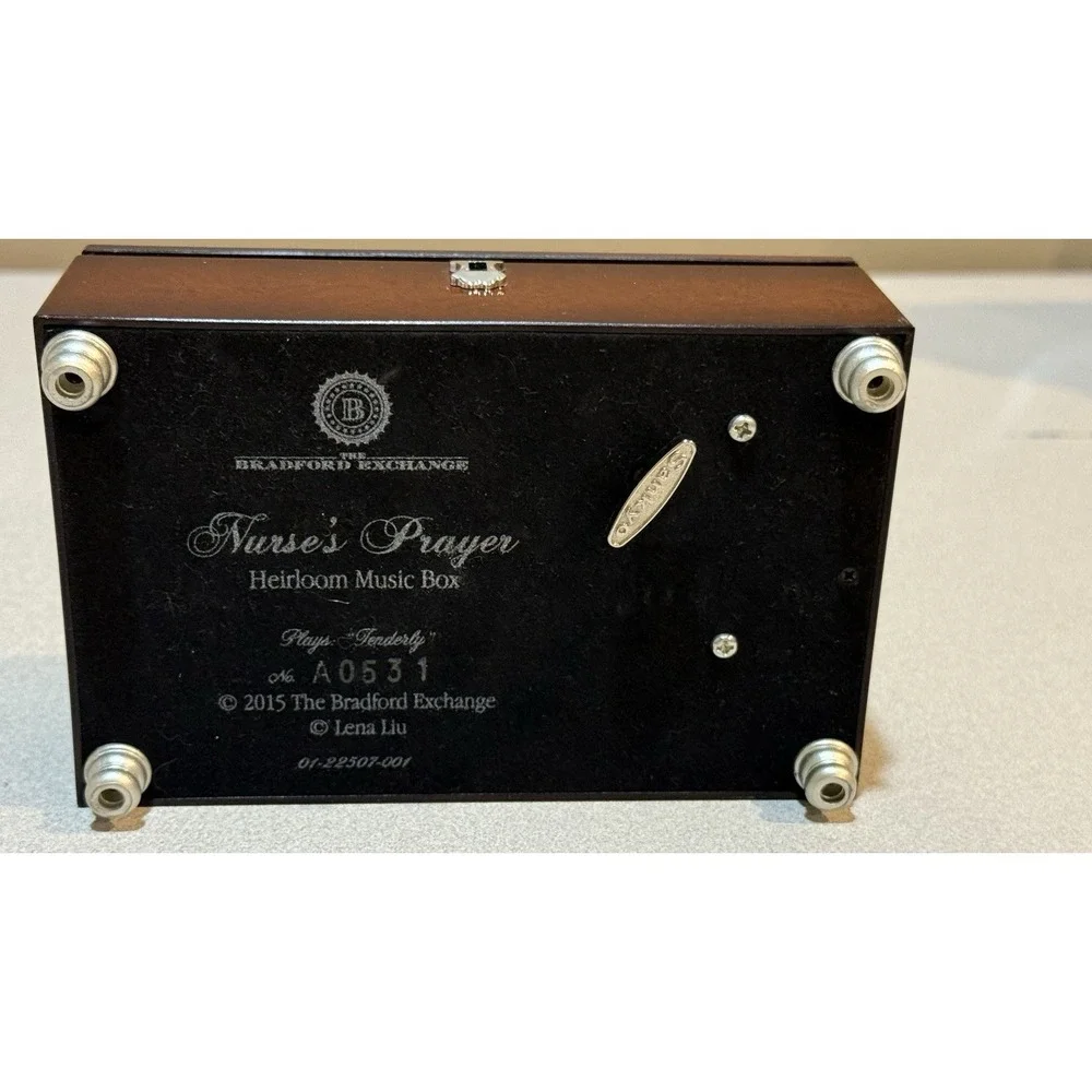 A Nurse's Prayer Wooden Music Jewelry‎ Box Lock Clip Missing Excellent Condition